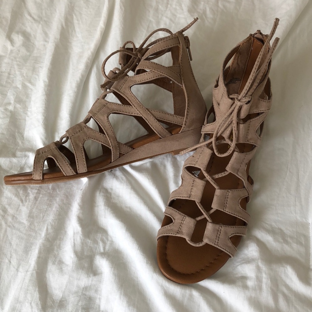 Crown Vintage sandals women’s size 5